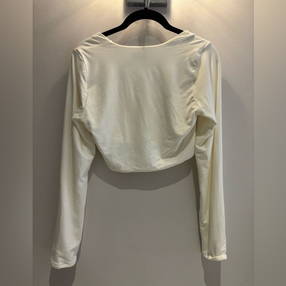 Selling this oh Polly long sleeve✨ accidentally bought it in the wrong size!